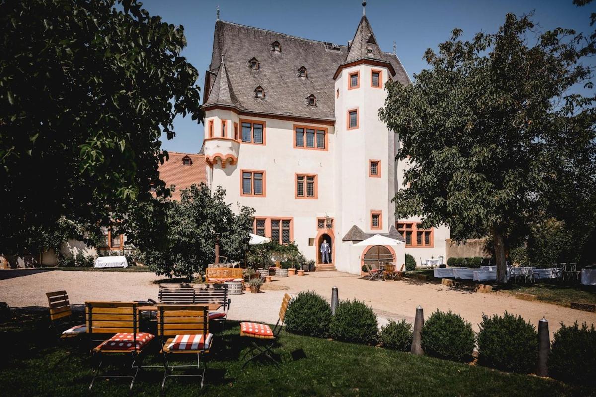 Schloss Schoenborn 가이젠하임 외부 사진